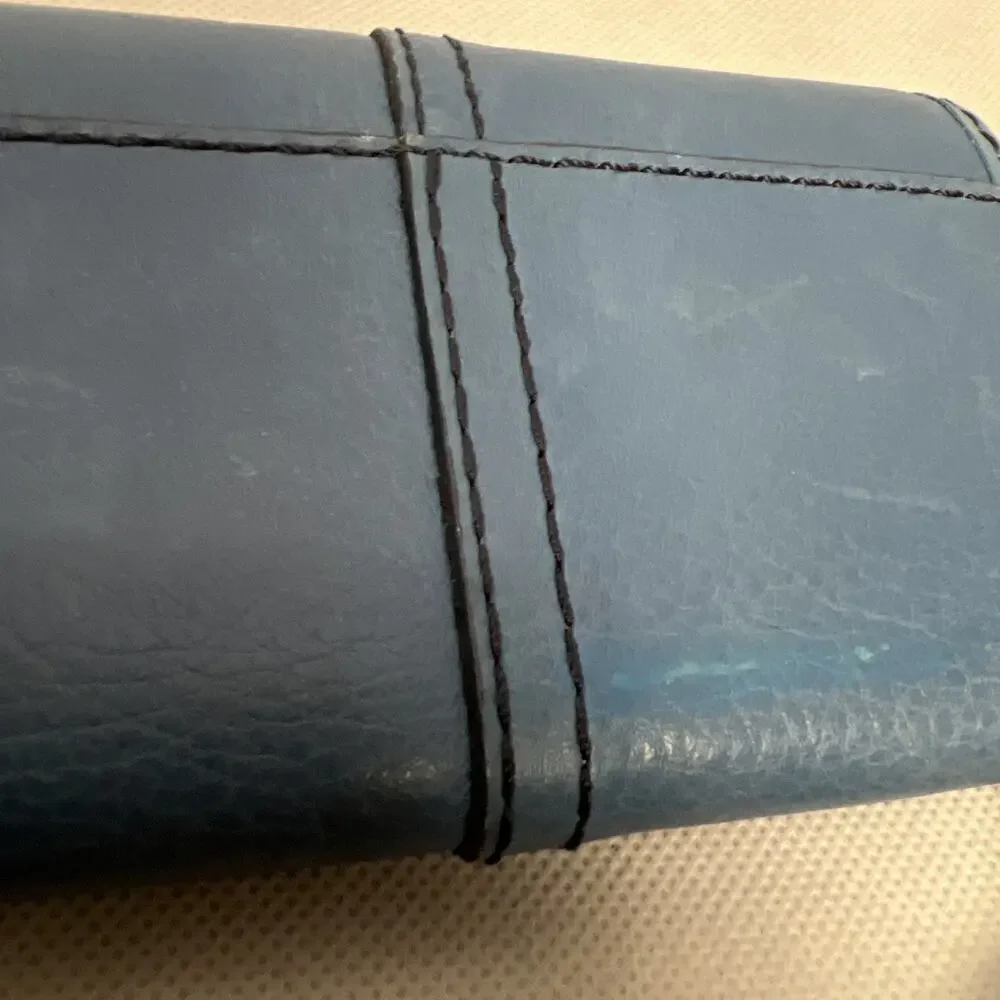 Fossil Keyhole Leather Bi Fold Blue Wallet